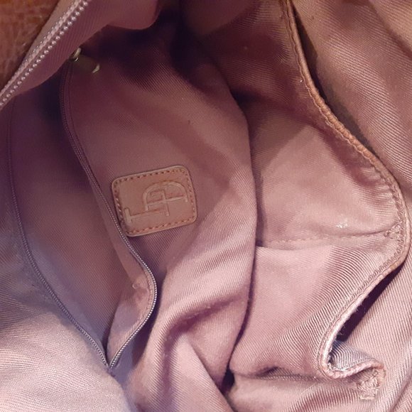 LD Women's Stirrup Native American Fringe Bag - Picture 6 of 6